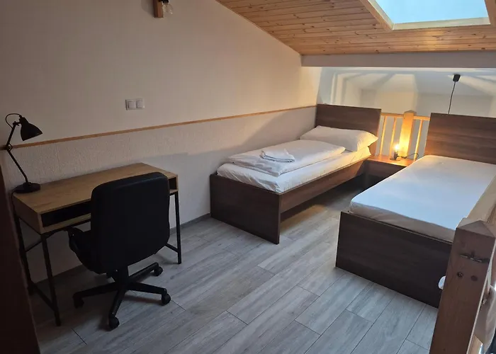 아파트 Rodinne Mezonety Na Lipne Apt20 *